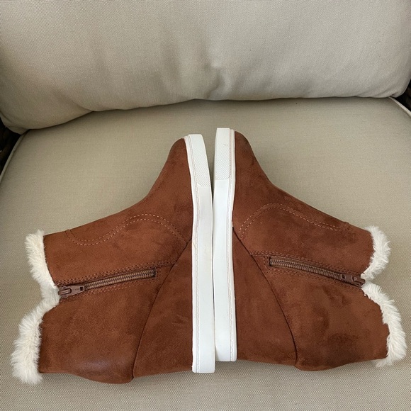 Ana Wedge Booties - Picture 4 of 7